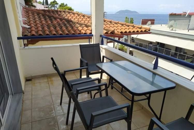 Stratos Family Apartments & Studios Neos Marmaras Esterno foto